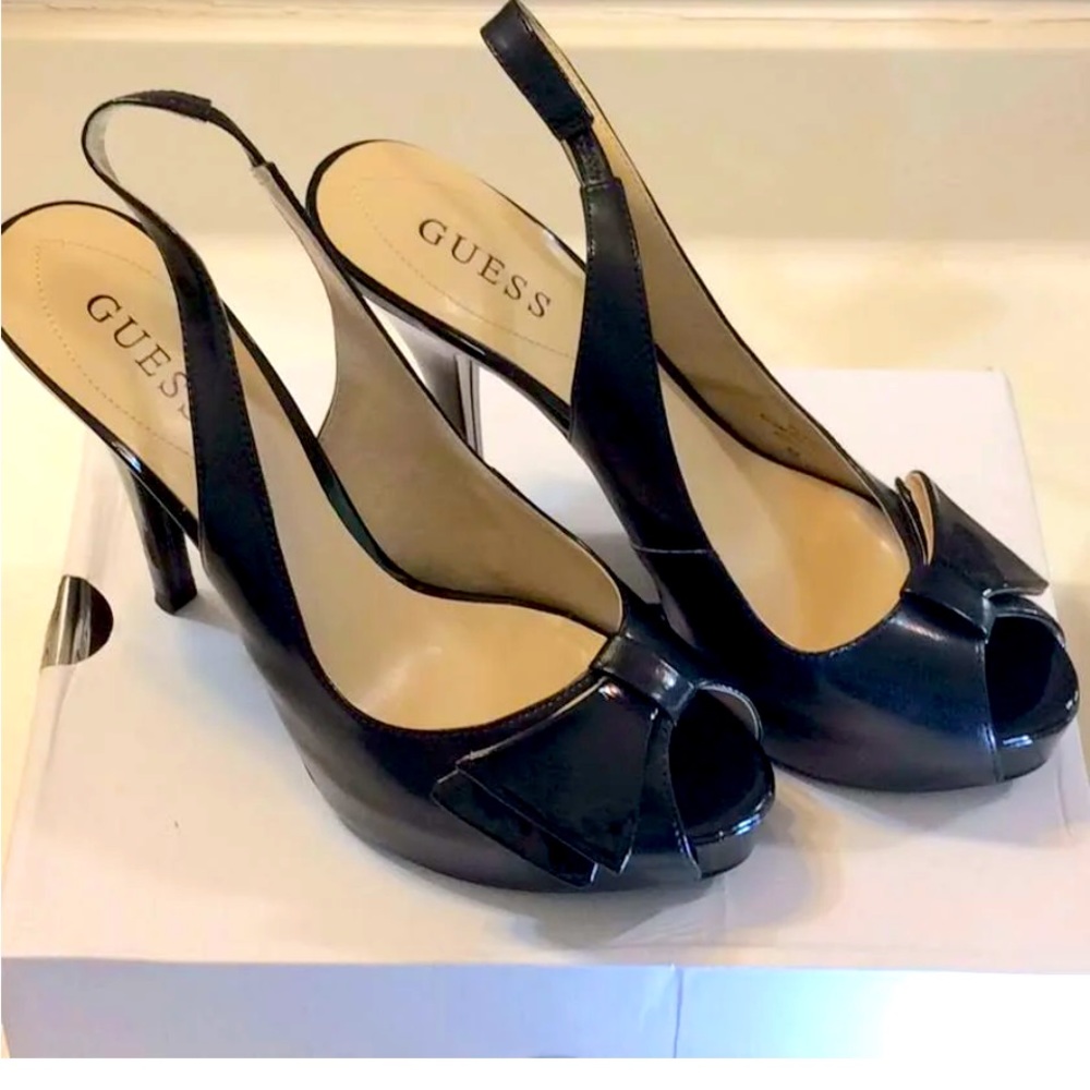 Guess Patent leather size 8m